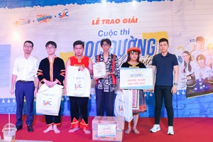 Trao giải cuộc thi “Học đường On the Mic” dành cho học sinh