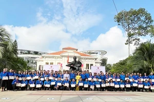 Thanh niên điển hình tiên tiến làm theo lời Bác năm 2022: Nỗ lực từng ngày, hết lòng phục vụ nhân dân