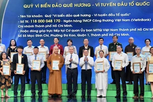 TPHCM tiếp tục “Hướng về biên giới, biển, đảo Tổ quốc” năm 2023