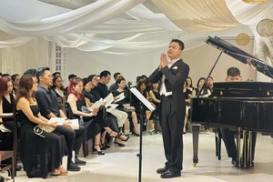 Thế Huy đầy sáng tạo trong recital thanh nhạc cổ điển kết hợp chất liệu văn học