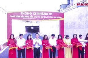 Thông xe hầm chui ngã tư An Sương