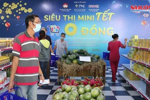 Siêu thị mini “Tết 0 đồng” mang niềm vui tết cho người dân có hoàn cảnh khó khăn