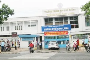 Trường THPT TP Cao Lãnh nơi ông Bùi. N. A công tác