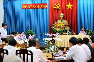 Quang cảnh buổi làm việc. ẢNH: THU THẢO