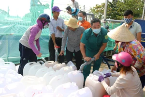 Tiền Giang: Cung cấp nước sinh hoạt, nước tưới cho vùng mặn