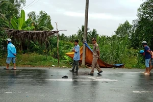 Nam thanh niên chết cháy cạnh xe máy trơ khung