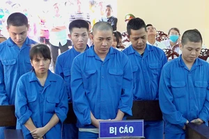 6 bị cáo mua bán ma túy lãnh án 81 năm tù