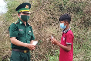 Kiên Giang: Hỗ trợ học bổng cho trẻ em nghèo biên giới