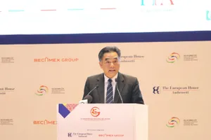 Đồng chí Nguyễn Lộc Hà, Phó Chủ tịch UBND TPHCM phát biểu tại phiên bế mạc