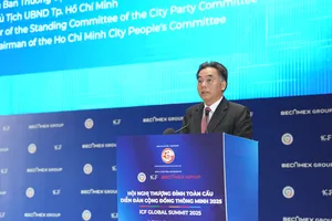 Đồng chí Nguyễn Lộc Hà, Phó Chủ tịch UBND TPHCM phát biểu khai mạc 