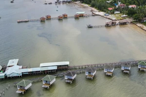 Hàng chục bungalow trái phép trên biển Phú Quốc vẫn ngang nhiên hoạt động