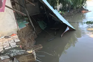 Vụ sạt lở huyện Nhà Bè: Hỗ trợ mỗi hộ 50 triệu đồng xây nhà