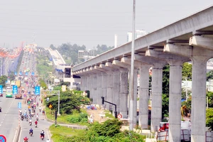 Ngày 23-10, lắp đặt đường ray tuyến metro Bến Thành- Suối Tiên