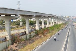 Đoạn đi trên cao của tuyến metro Bến Thành - Suối Tiên cơ bản đã hoàn thành. Ảnh: QUỐC HÙNG