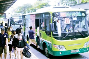 Tổ chức đấu giá lần thứ 5 cho thuê quảng cáo trên xe buýt