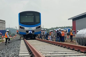 Tuyến Metro Bến Thành - Suối Tiên đã hoàn thành trên 82% khối lượng công trình, các đoàn tàu đã nhập về nhưng hai năm qua chưa được giải ngân nguồn vốn. Ảnh: QUỐC HÙNG