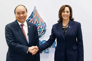 Chủ tịch nước Nguyễn Xuân Phúc gặp Phó Tổng thống Mỹ Kamala Harris