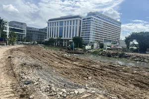 Khẩn trương tháo gỡ vướng mắc, đẩy nhanh tiến độ dự án cải tạo rạch Xuyên Tâm
