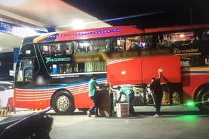 Kiểm tra, xử lý vi phạm “xe hợp đồng trá hình”, đảm bảo trật tự an toàn giao thông