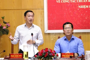 Tăng cường nắm bắt tư tưởng đảng viên, quần chúng nhân dân trước Đại hội Đảng bộ quận 12