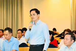 Đại biểu HĐND TPHCM bàn giải pháp để TPHCM tăng trưởng "2 con số"