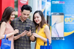 Bán điện thoại kèm gói cước đang là lợi thế của nhà mạng