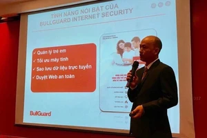 Đại diện Công ty Bảo Tín giới thiệu BullGuard