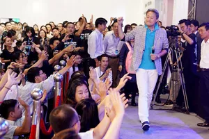 Kazuo Hirai, CEO và Chủ tịch Tập đoàn Sony toàn cầu xuất hiện trẻ trung tại TPHCM