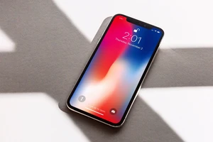 Đến Di Động Việt mua iPhone X có thể được hoàn tiền 10 triệu đồng 