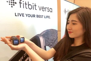 Fitbit Versa được bán tại Việt Nam giá 5,49 triệu đồng