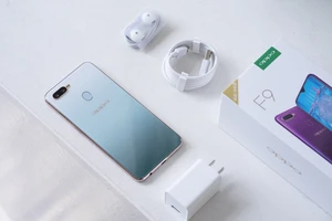 OPPO F9 phiên bản đặc biệt Xanh Phỉ Thúy