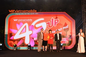 Vietnamobile giới thiệu “Siêu Thánh UP” 