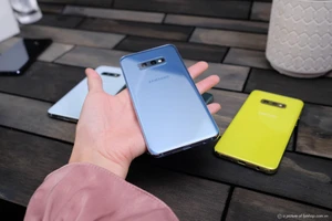 Người dùng có thể đến FPT Shop để dùng thử Galaxy S10