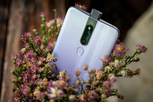 OPPO F11 Pro màu Xám Tinh Vân