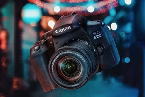 Canon EOS 850D 