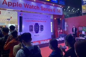 Apple Watch Series 6 và SE chính hãng được bán tại FPT Shop