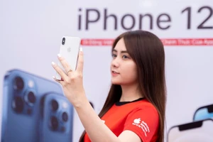 Người dùng công nghệ chờ Tết để mua iPhone giá tốt