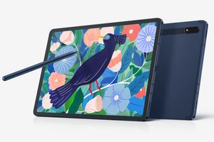 Galaxy Tab S7 và Galaxy Tab S7+ đều thoải mái dùng với bút Spen