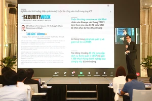 Ông Yeo Siang Tiong, Tổng Giám đốc khu vực Đông Nam Á Công ty Kaspersky trình bày tại hội thảo