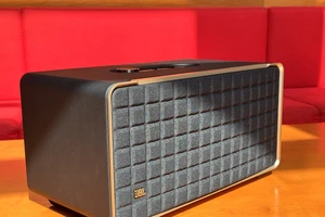 JBL Authentics 500 đang được bán với giá gần 17 triệu đồng