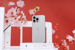 iPhone 15 Pro Max 256GB giá 32,39 triệu đồng.