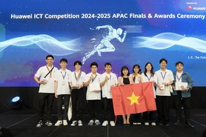 Đội Việt Nam đại thắng với 3 giải thưởng tại vòng thi khu vực cuộc thi Huawei ICT Competition 2024 - 2025