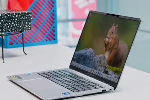ASUS Expertbook tạo nên sự bền bỉ trong một thiết kế xuất sắc