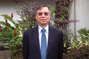 Tiến sĩ Hubert Petit