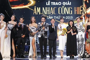 “Bùa yêu” giành cú đúp Giải Âm nhạc Cống hiến 2019