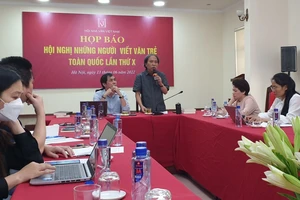 Hội Nhà văn lên tiếng về việc hỗ trợ vé tàu xe cho đại biểu tham dự hội nghị viết văn trẻ