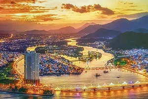 1653 drone sẽ phát sáng trên bầu trời Nha Trang trong Festival Biển năm 2023