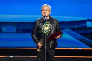 CEO Nvidia Jensen Huang chia sẻ vinh dự khi nhận giải thưởng 