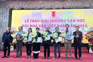 Hội Nhà văn Việt Nam trao giải thưởng năm 2024