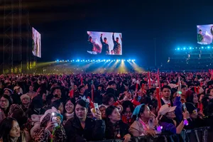 Lượng tìm kiếm chỗ ở tăng vọt cùng làn sóng concert âm nhạc